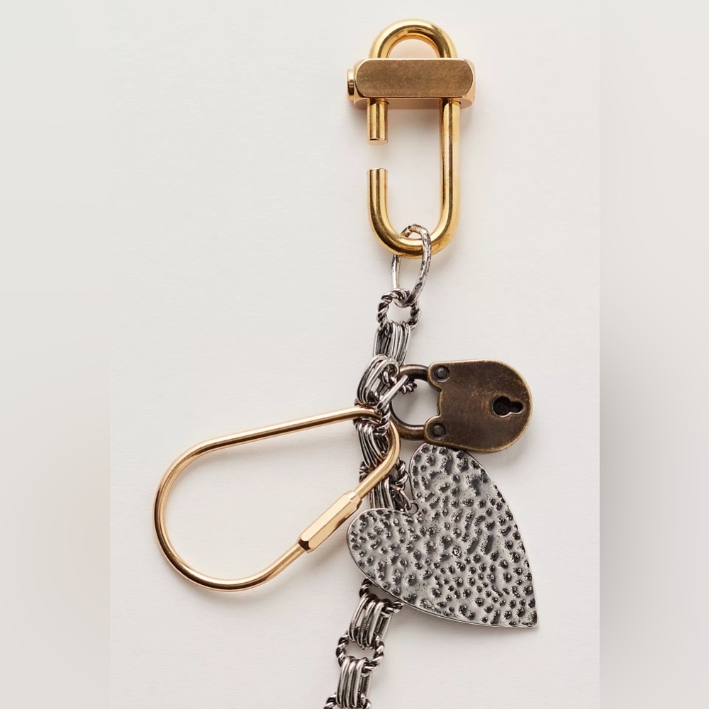 NWTS FREE PEOPLE BAG CHARM - Picture 5 of 5